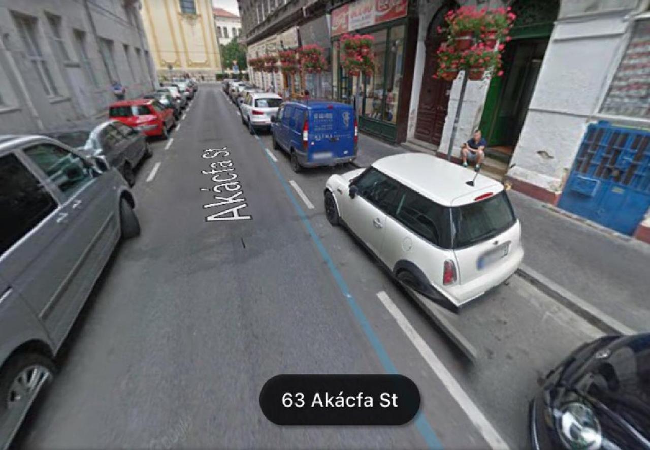 Apartment Akacfa Utca 65. *